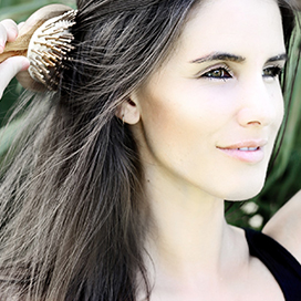 Choose a gentle hairbrush for your hair